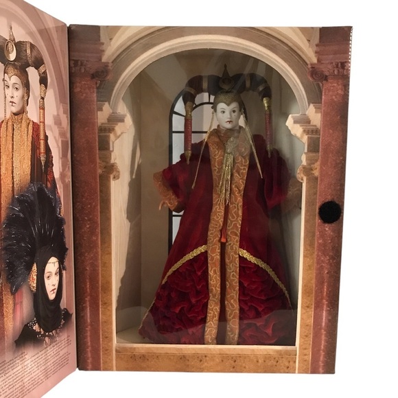 STAR WARS EPISODE I QUEEN AMIDALA RED SENATE GOWN 1999 PORTRAIT EDITION NIB - Picture 3 of 10